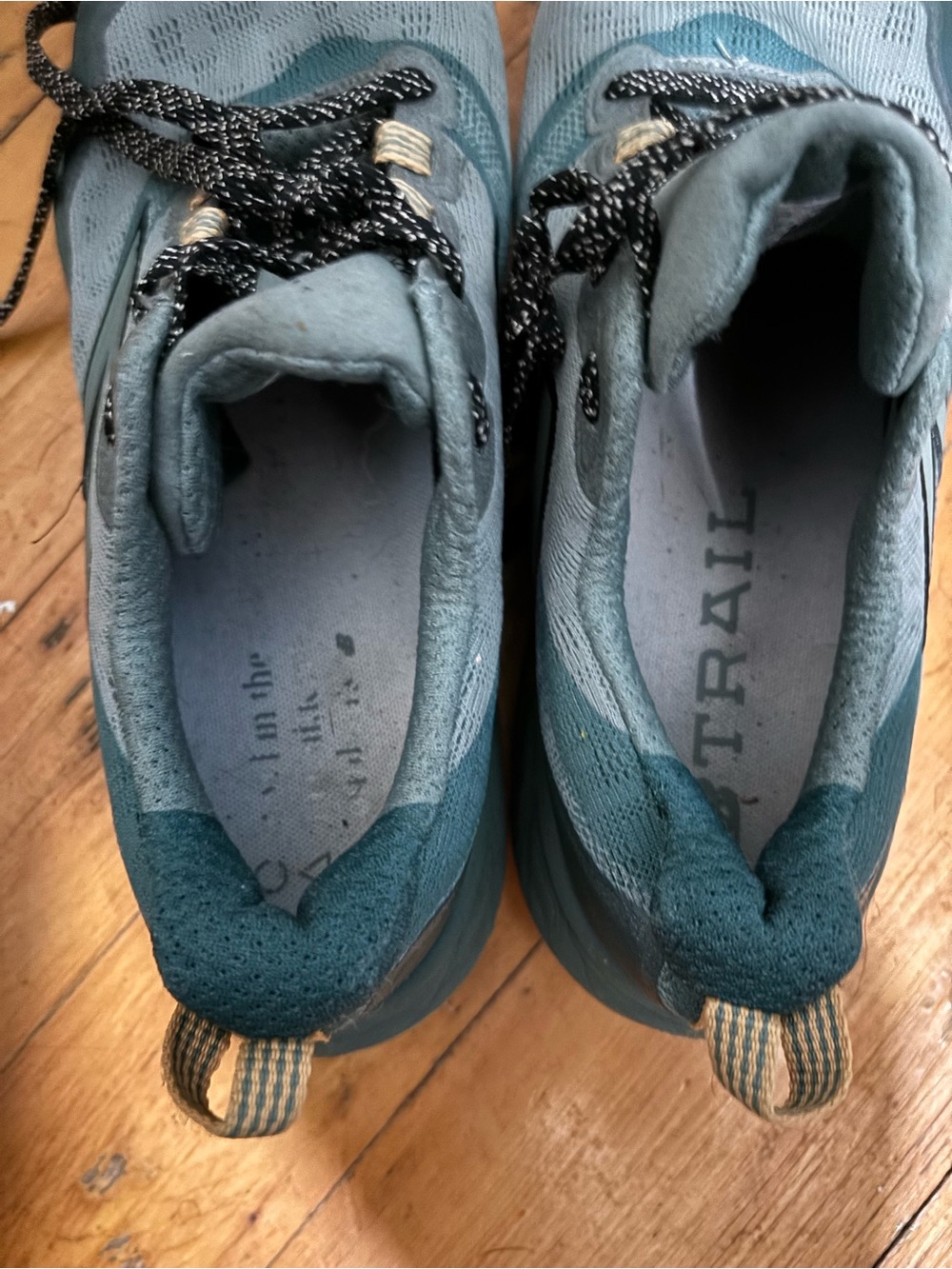New Balance Trail Runner Teal and Black Lace-Up Sneakers - Picture 3 of 8